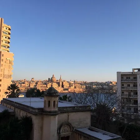 Valletta View-shopping Sliema